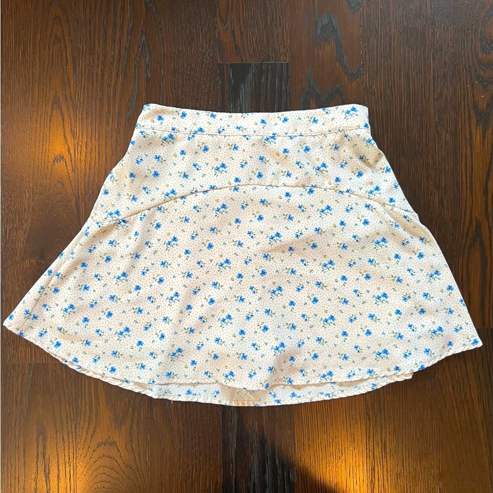 Altar’d State Blue floral skort